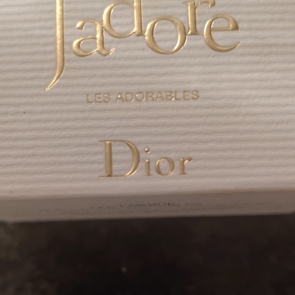 10 Dior J'adore Les Adorables White And Gold 4 Samples Box NEW - Picture 2 of 6